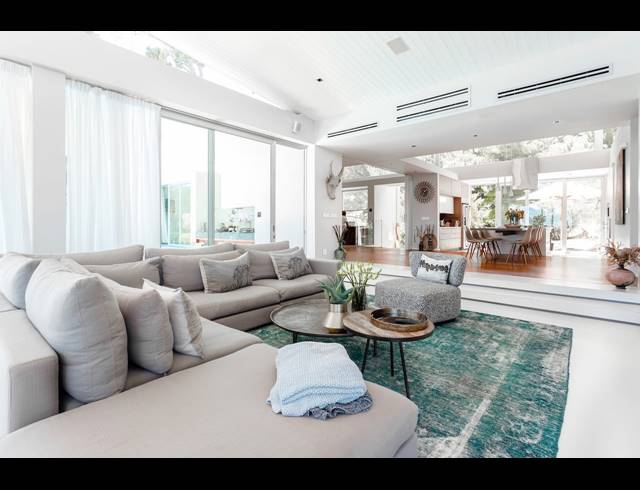 6 BEDROOM HOUSE TO LET IN RUYTEPLAATS